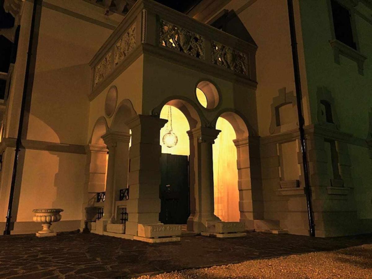Bed and Breakfast Relais Toti Beb Bed E Breakfast Мольяно-Венето Экстерьер фото